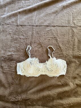 Victoria's Secret Ivory Lace Balconette Bra